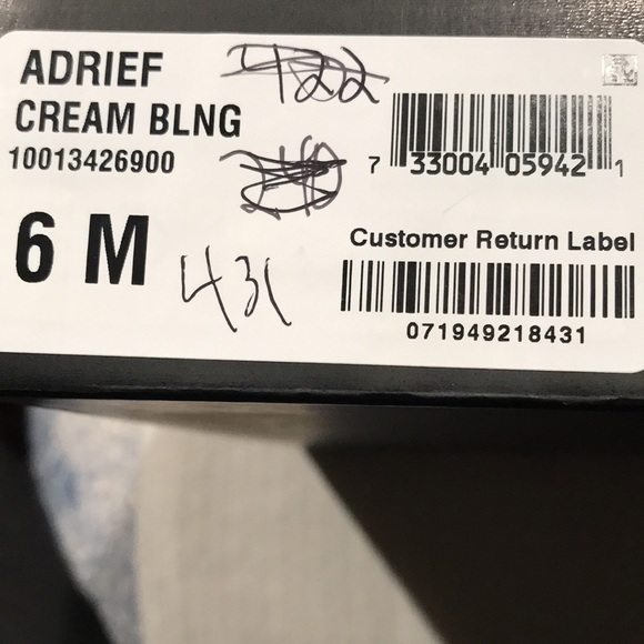 INC INTERNATIONAL CONCEPTS Adrief Cream Bling Booties size 6 - Picture 8 of 8